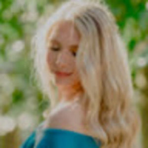 Meet your Posher, Laure